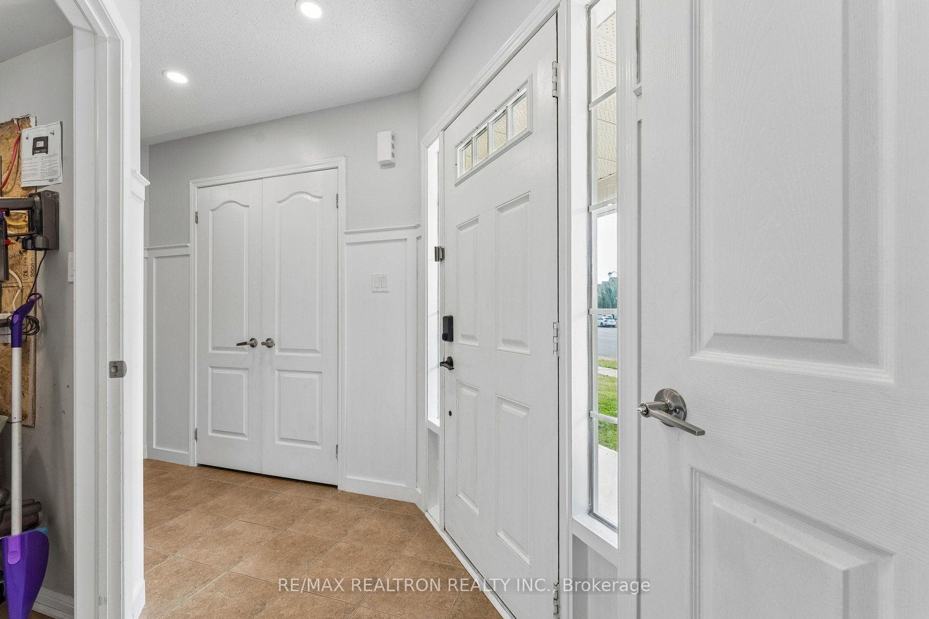 800 Fowles Court photo 8