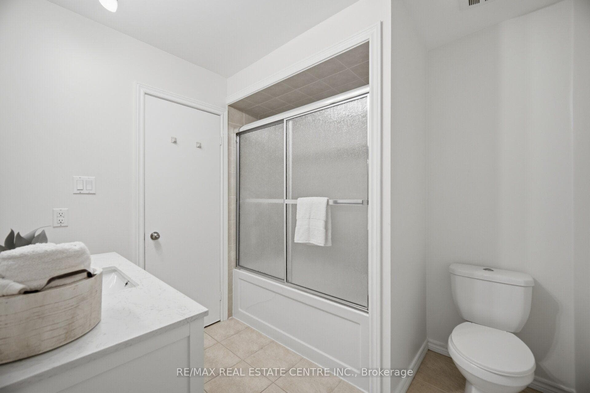 706 Carrying Place photo 30
