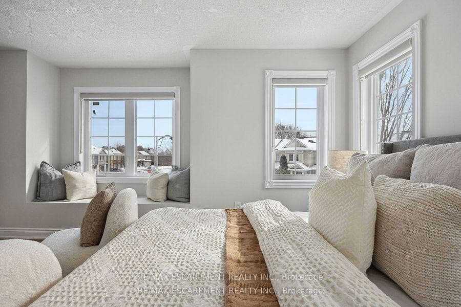2440 Wooden Hill Circle photo 24