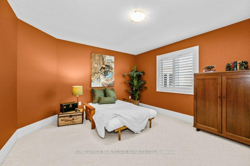Third Bedroom with Ensuite Privilege to 4-PC Bath