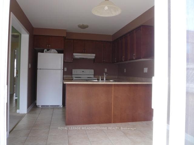 1062 Wickson Way photo 2