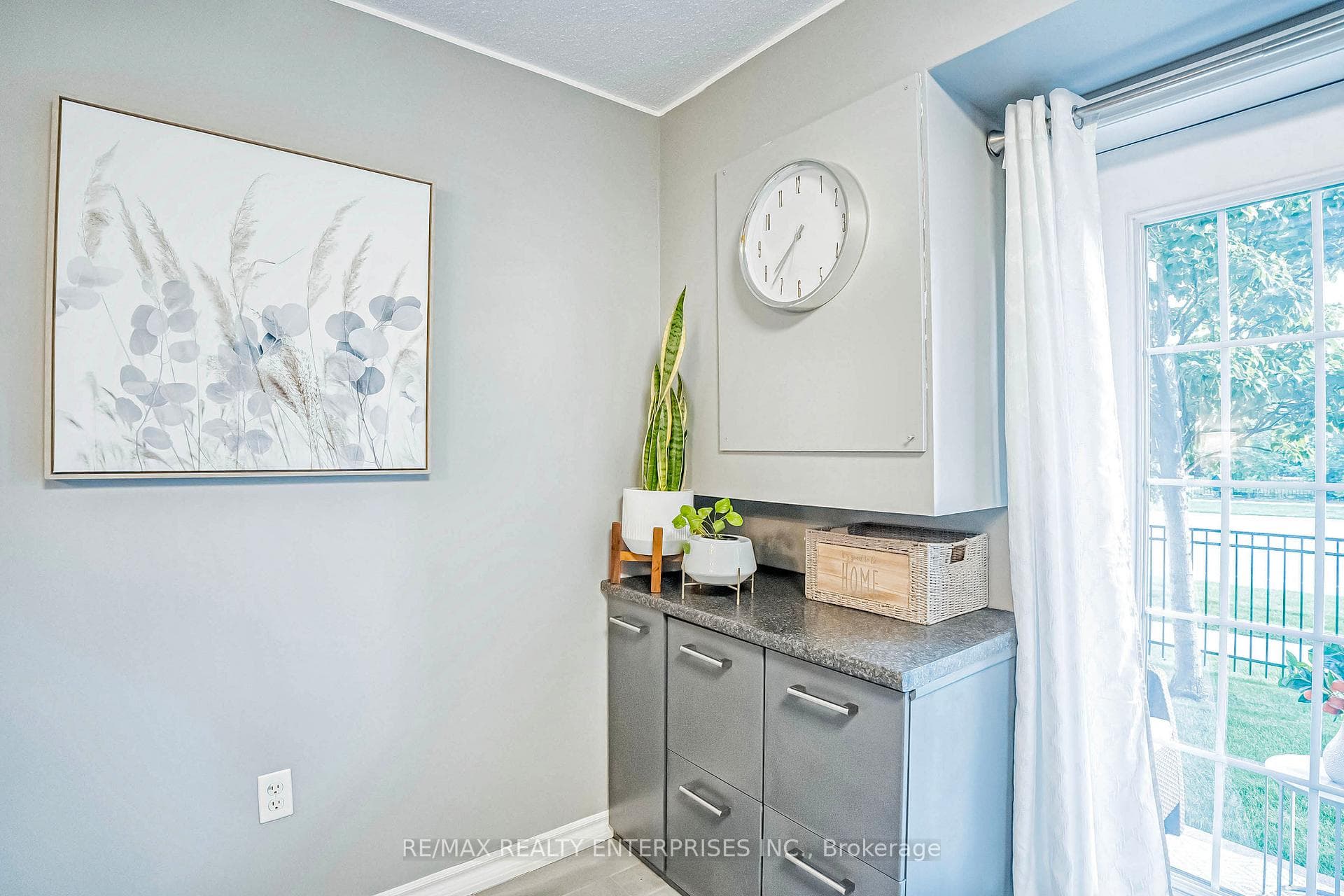 1487 Maple Avenue Unit 105 photo 13