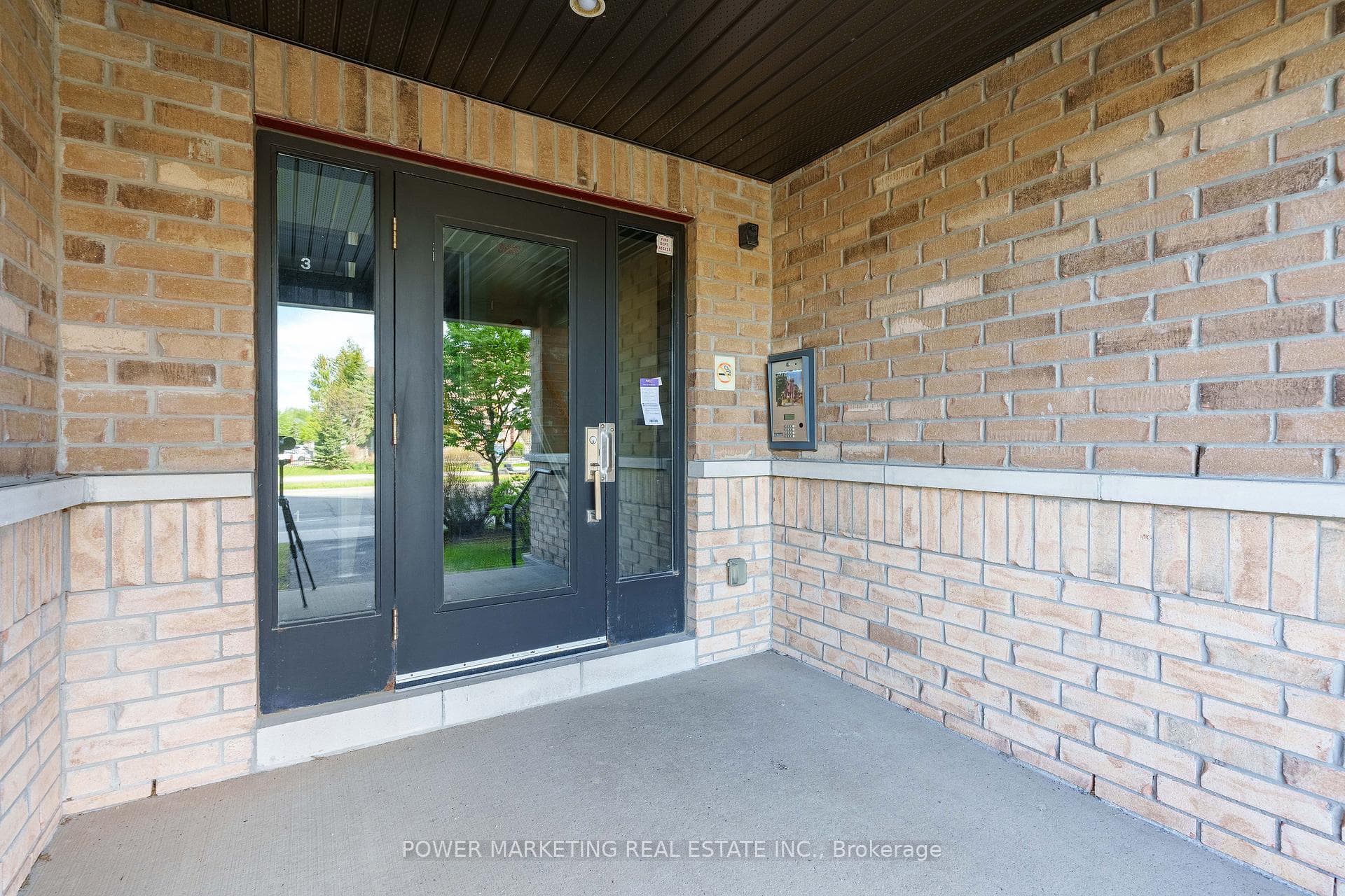 2240 Tenth Line Road Unit 8 photo 21