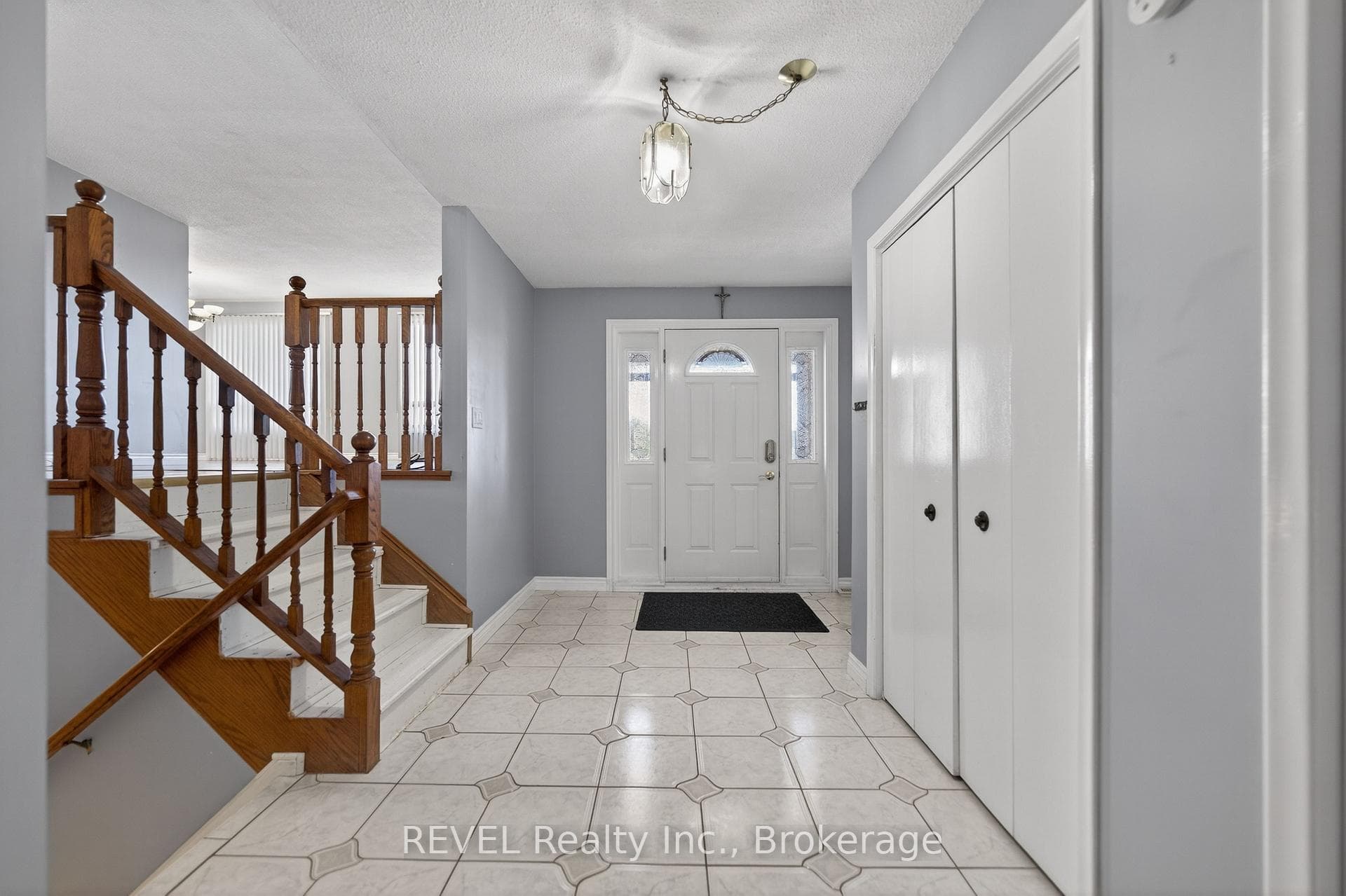19 Lynwood Drive photo 6