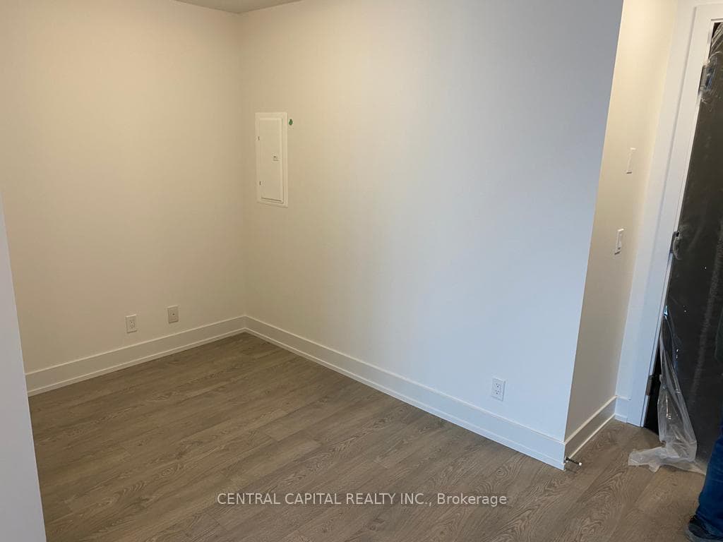 11 Lillian Street Unit 1503 photo 5