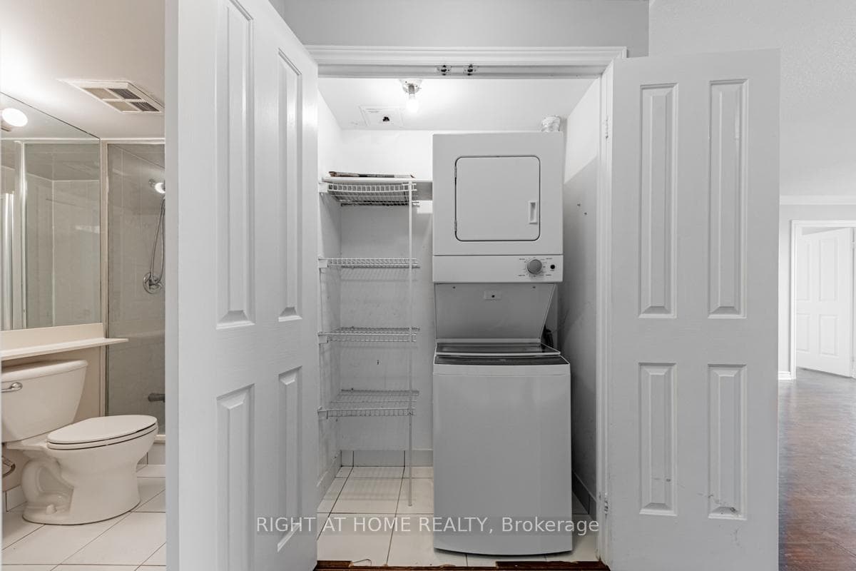 68 CORPORATE Drive Unit 525 photo 24