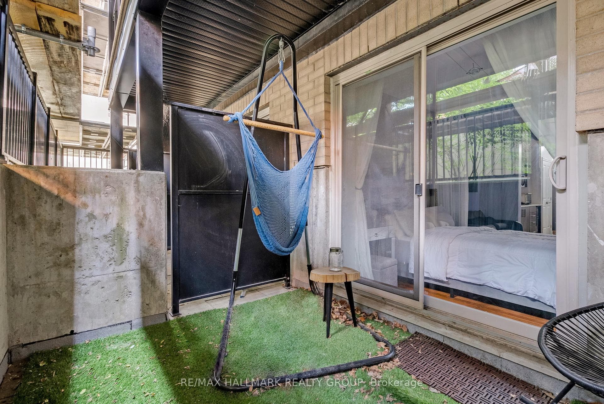 429 Kent Street Unit 105 photo 15