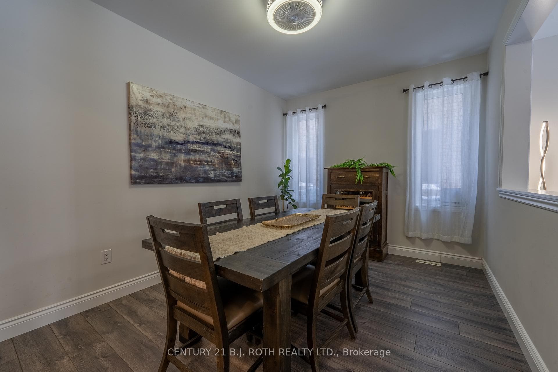 Family size dining room