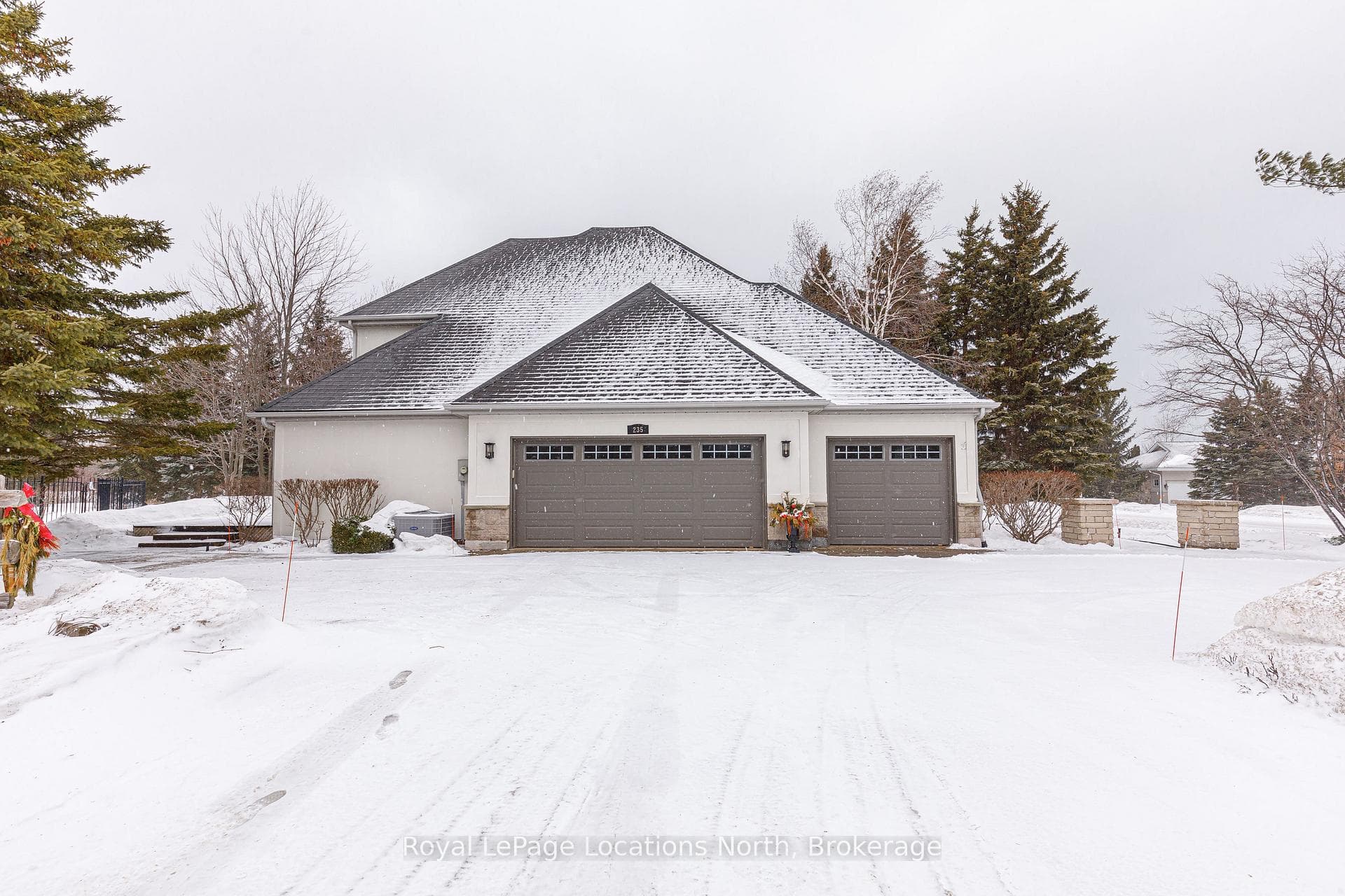 Triple Car Garage
