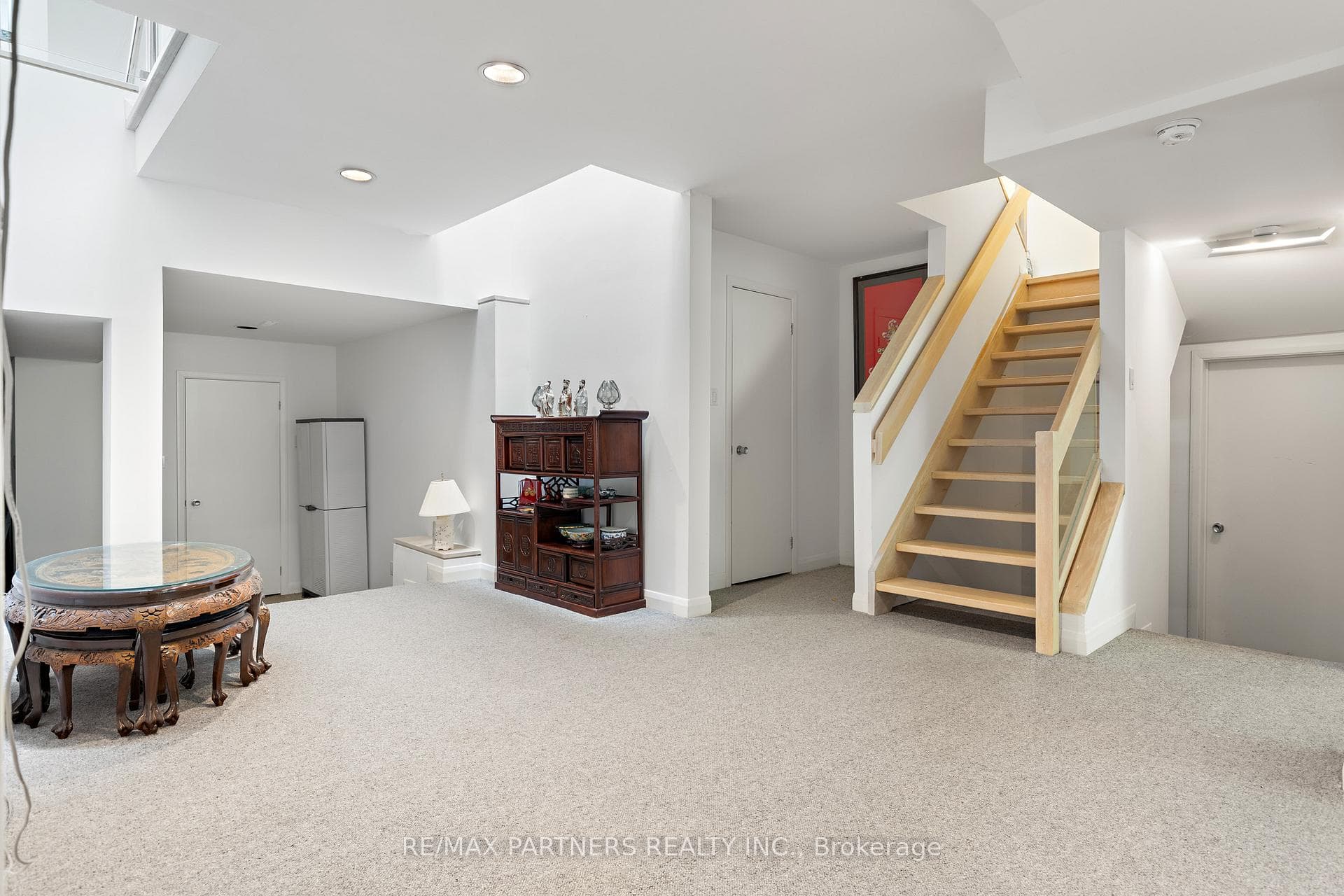 382 Parkview Avenue photo 31