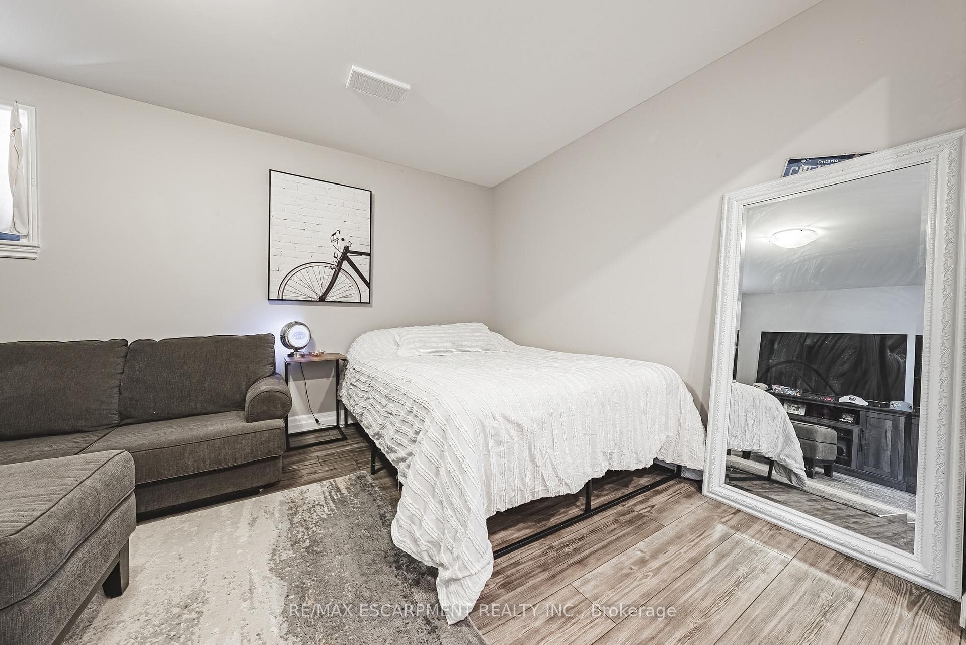 47 Fuller Drive photo 26