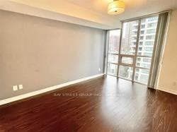 35 Hollywood Avenue Unit 818 photo 7