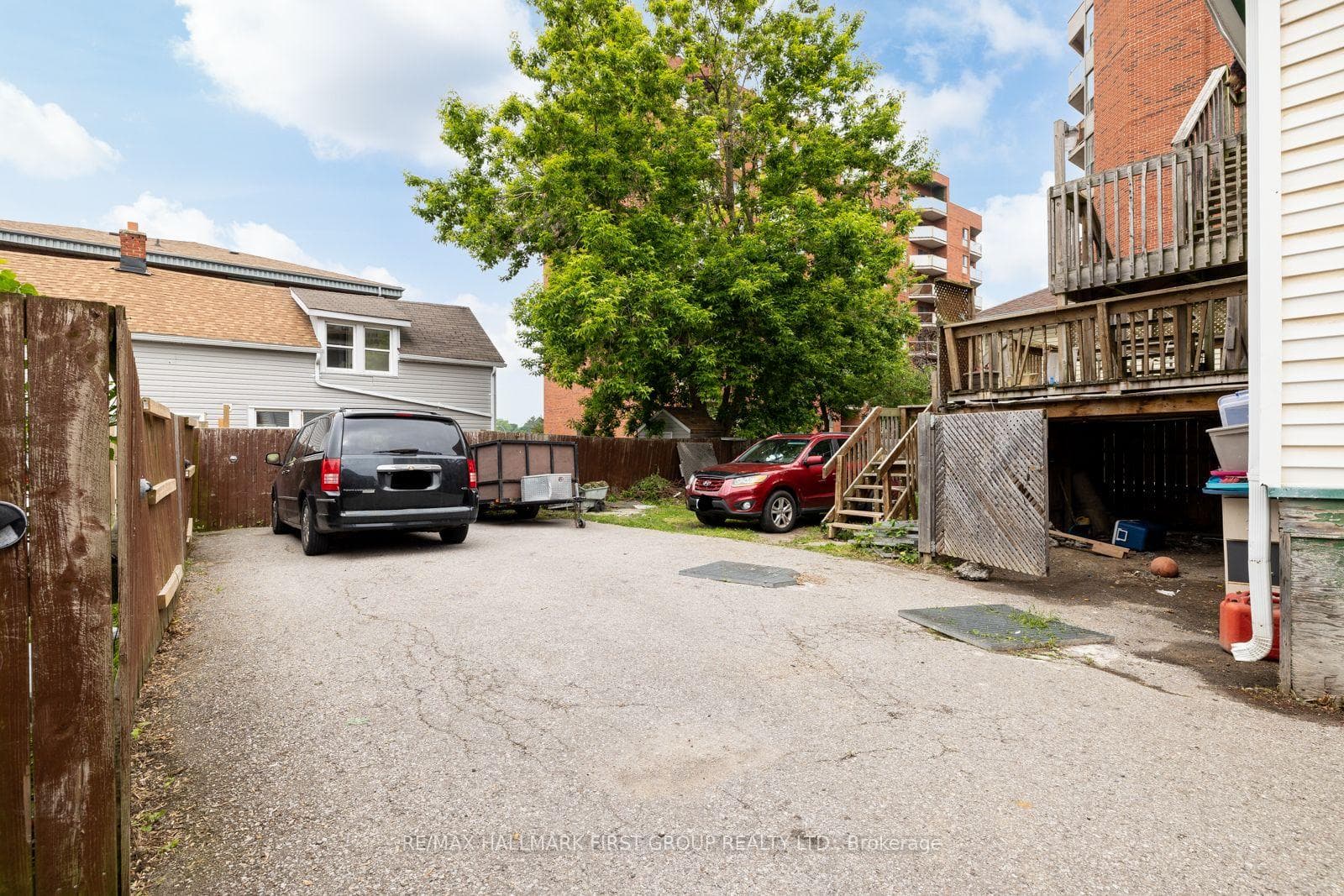 156 Centre Street photo 26