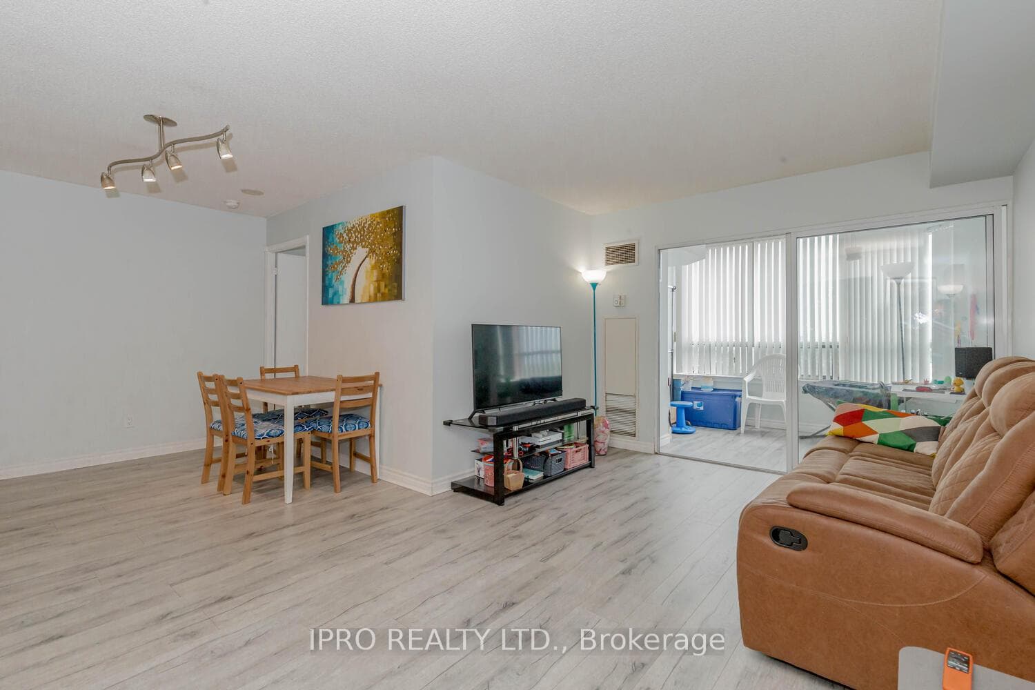 135 Hillcrest Avenue Unit 1213 photo 16