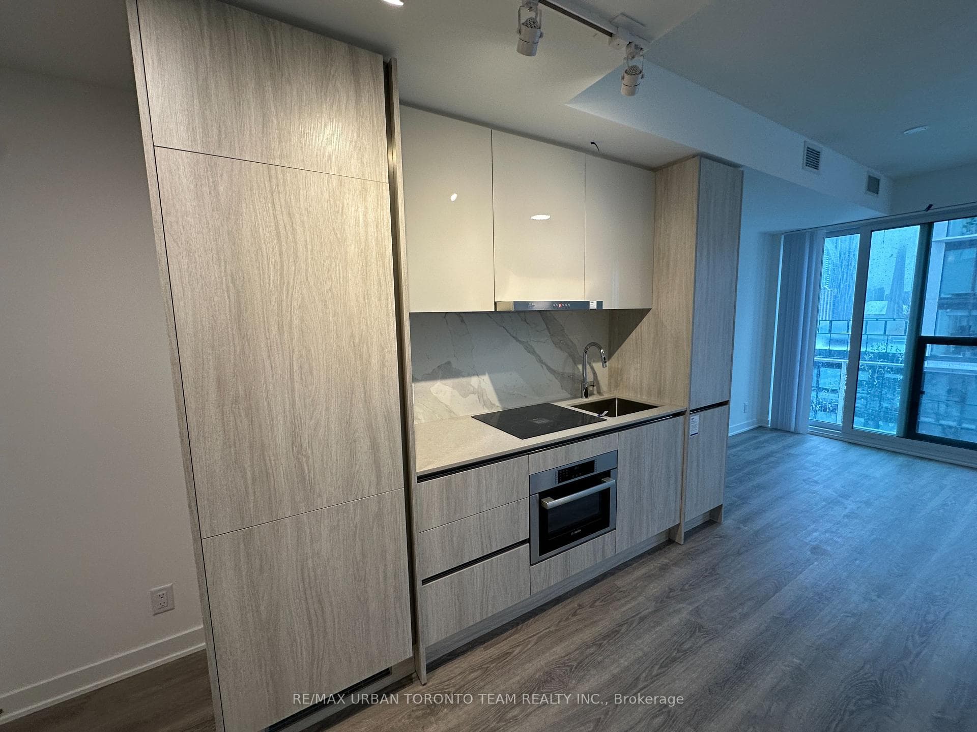 180 Front Street Unit 2811 photo 3