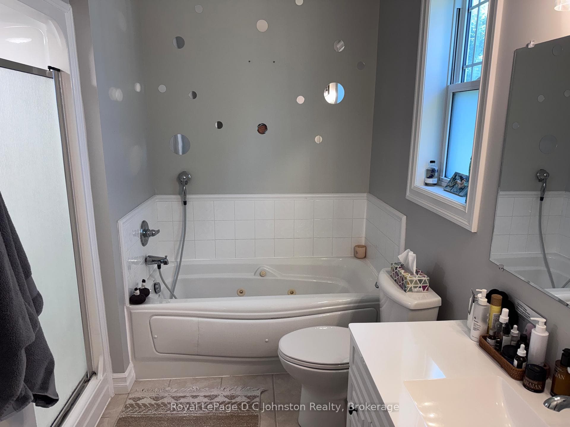 214 Emerald Drive photo 12