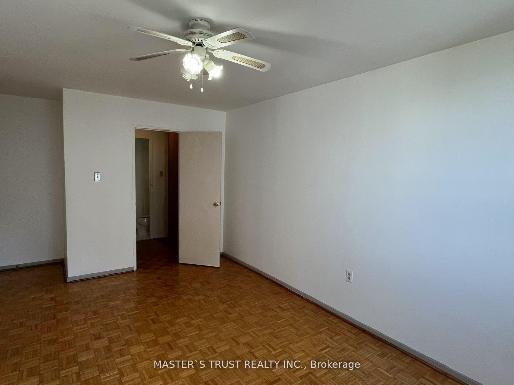 3420 Eglinton Avenue Unit 903 photo 19