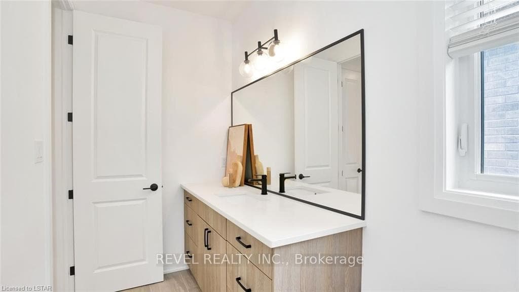 383 DAVENTRY WAY N/A Unit 70 photo 17