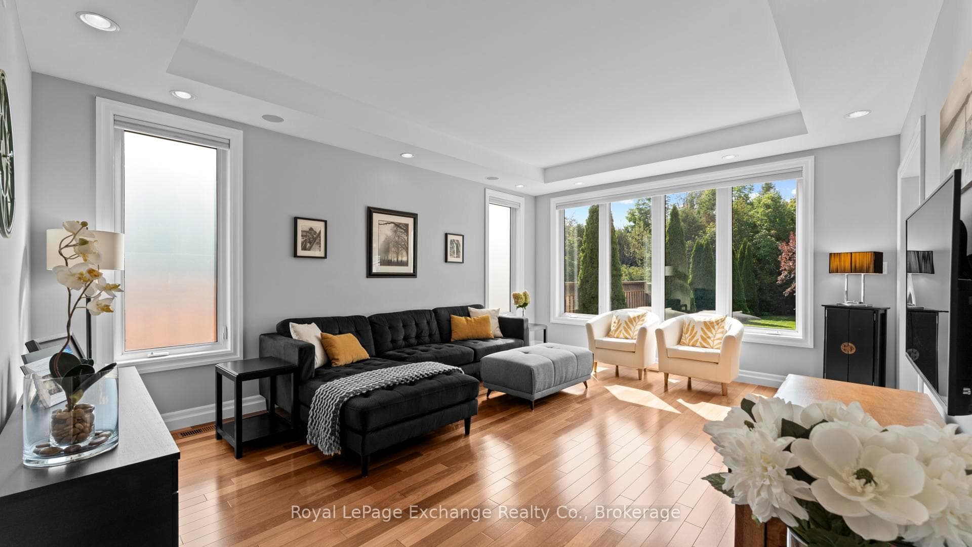 556 Hunter Street photo 11