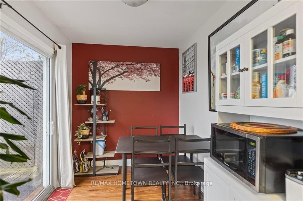 60 SCHOFIELD Avenue photo 10