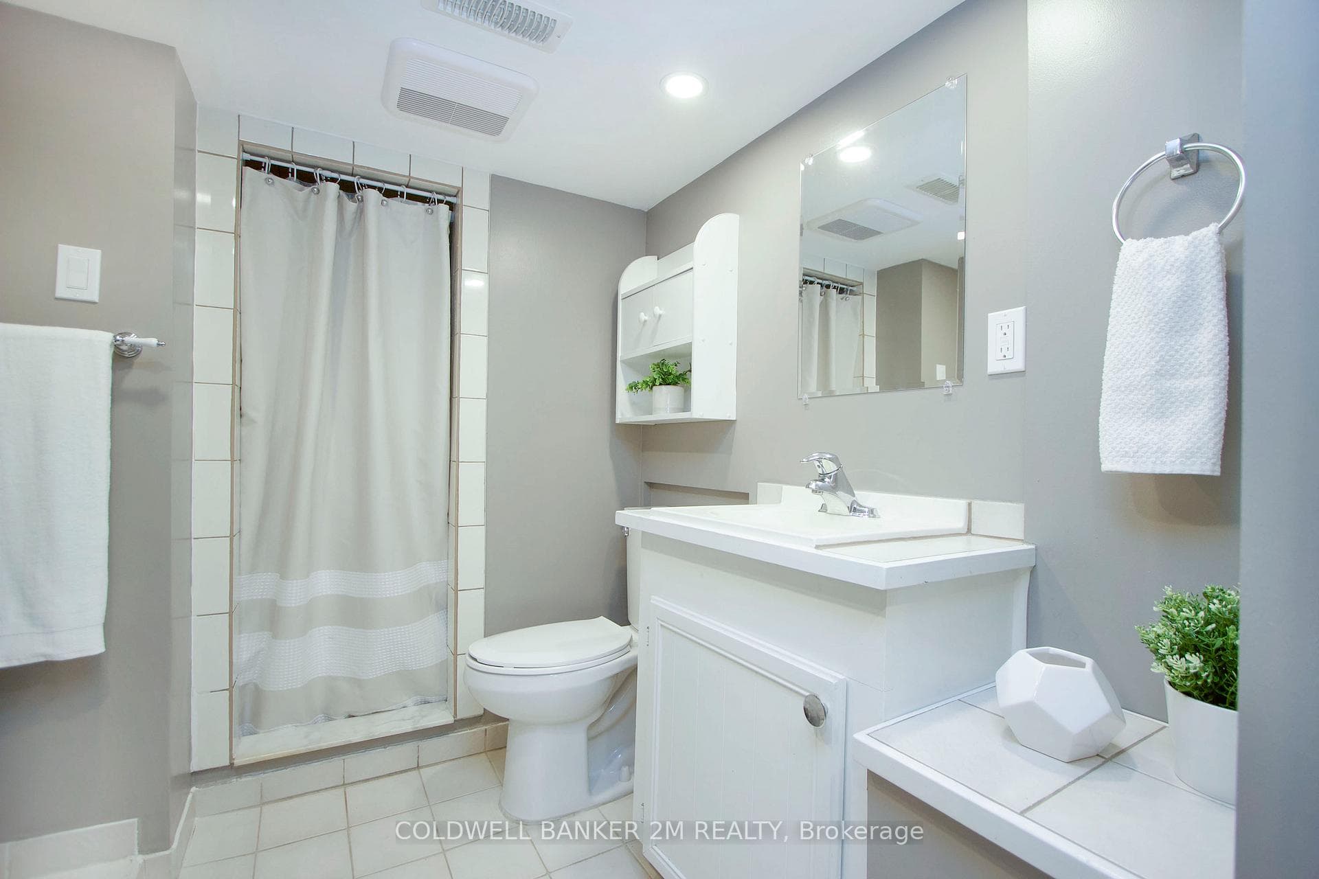 37 Orchard View Boulevard photo 20