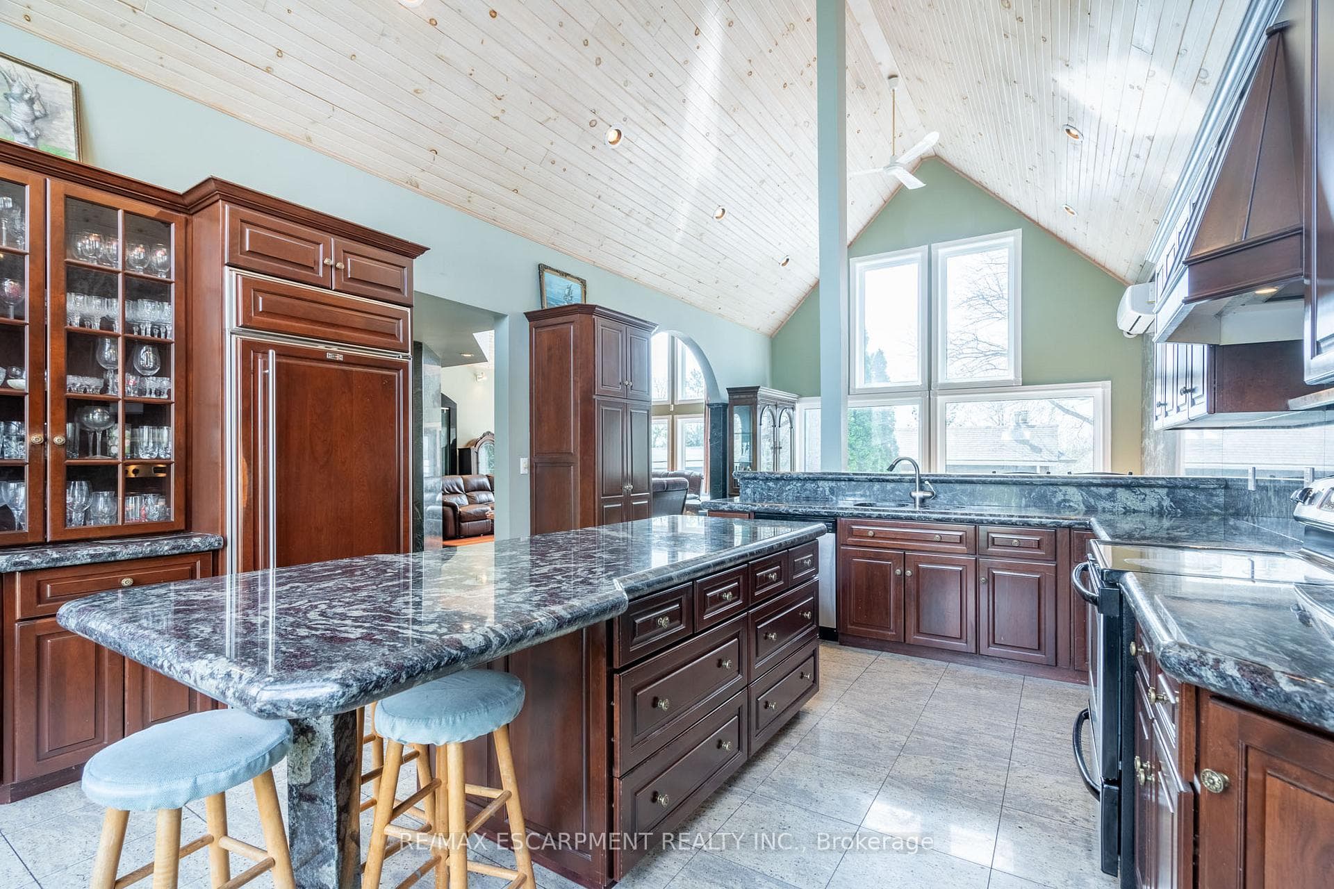 735 Brock Road photo 13