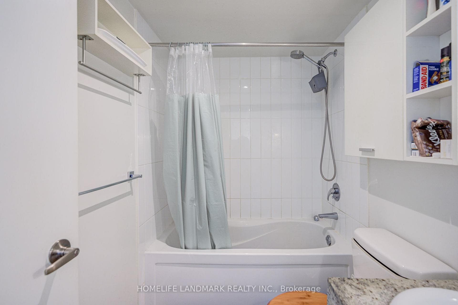 15 Singer Court Unit 305 photo 25