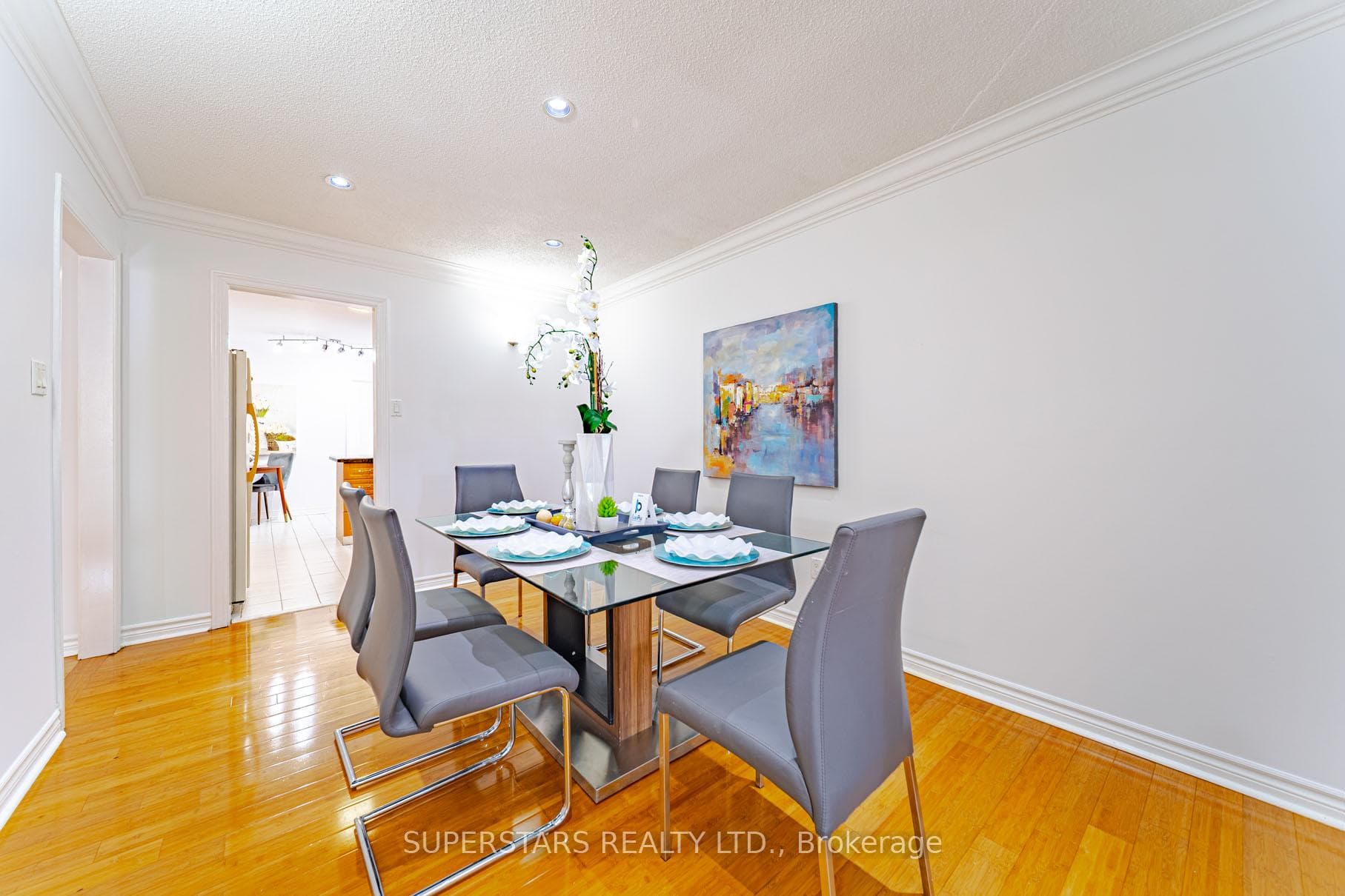 160 Galbraith Crescent photo 12