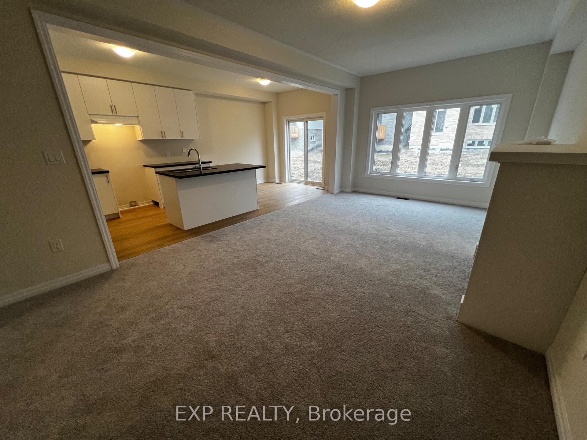 162 Flood Avenue photo 7