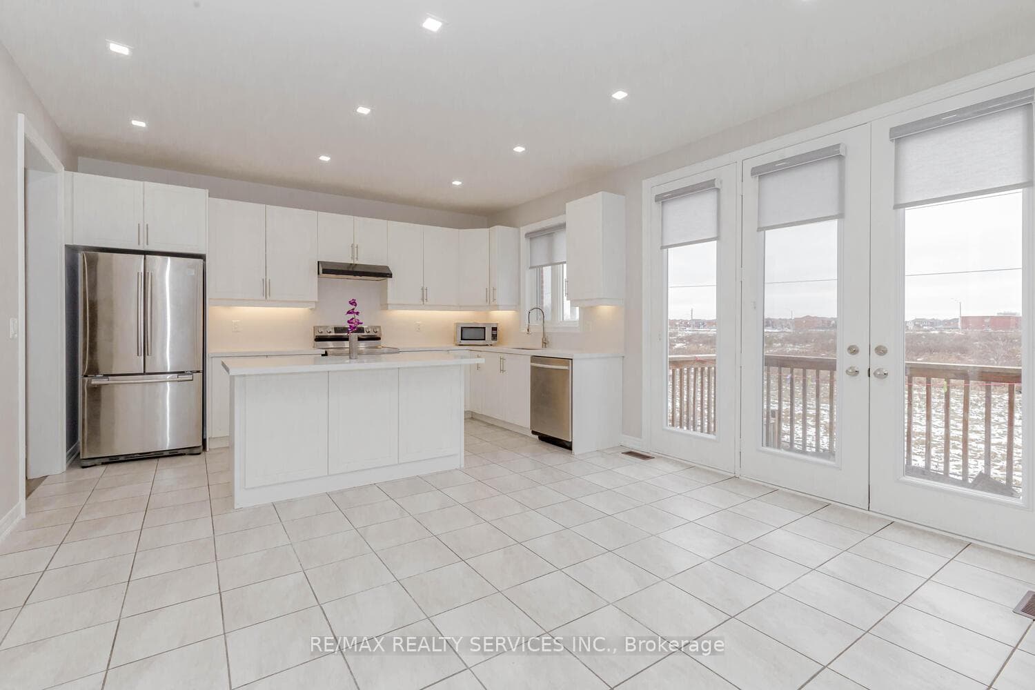 36 Grendon Crescent Unit Upper photo 5