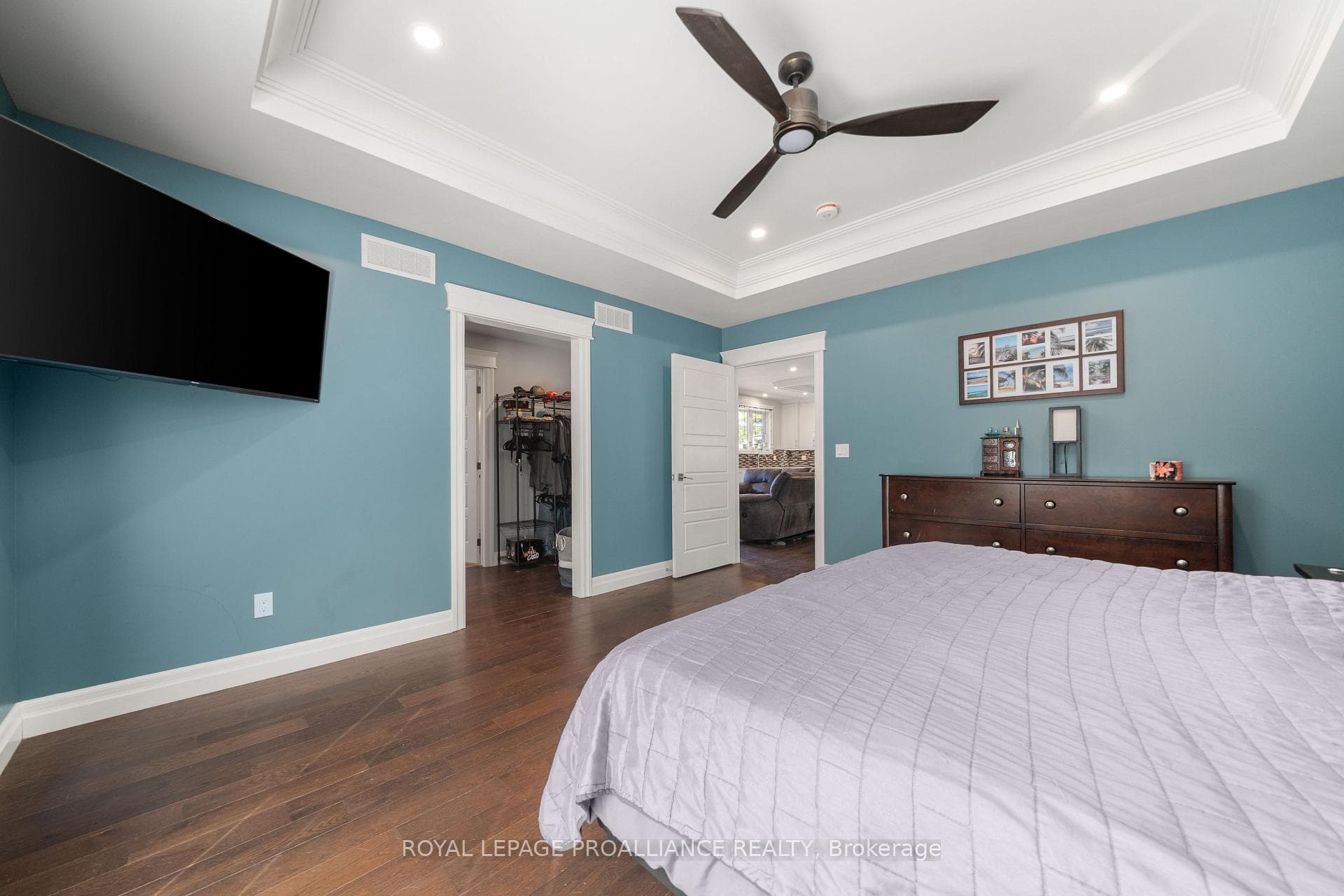 296 Bird Road photo 18