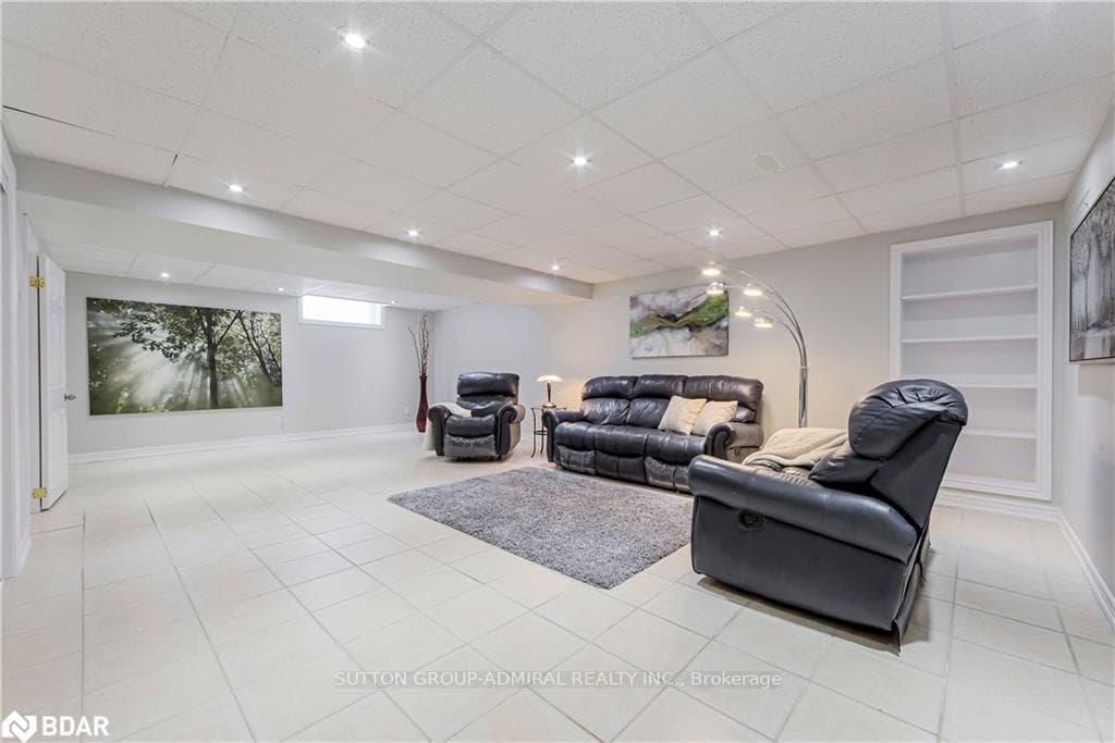 88 Edwards Drive photo 33