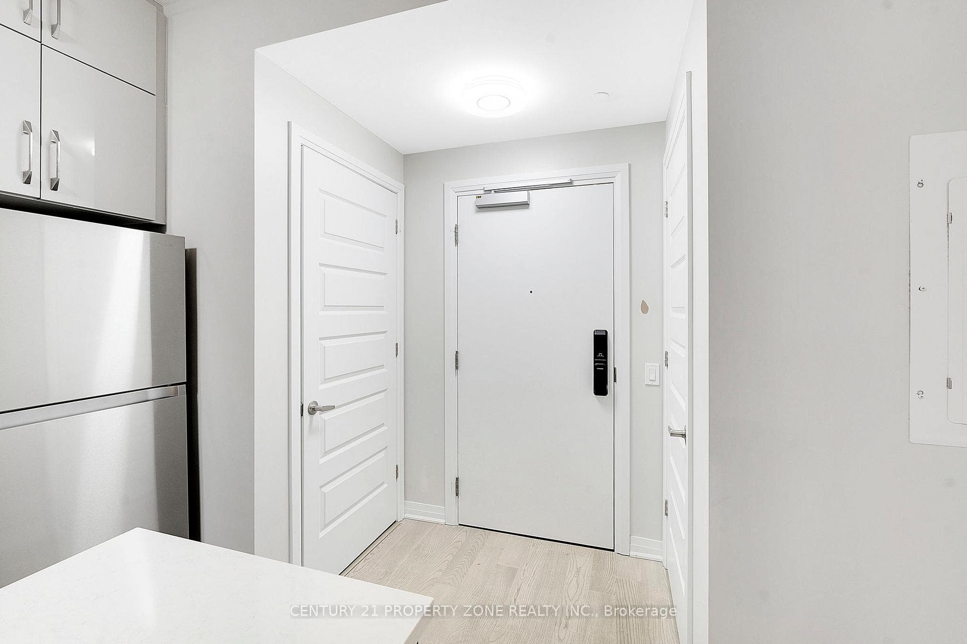 460 Gordon Krantz Avenue Unit 204 photo 9