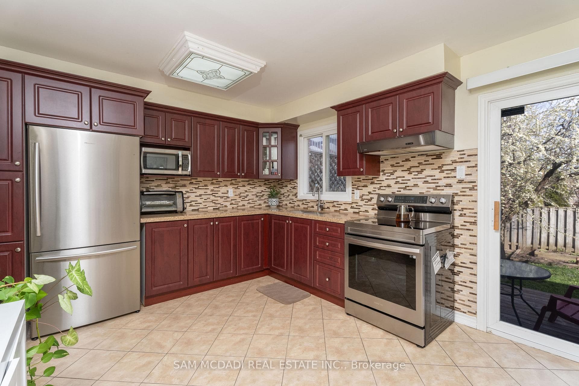 382 Assiniboine Trail photo 15
