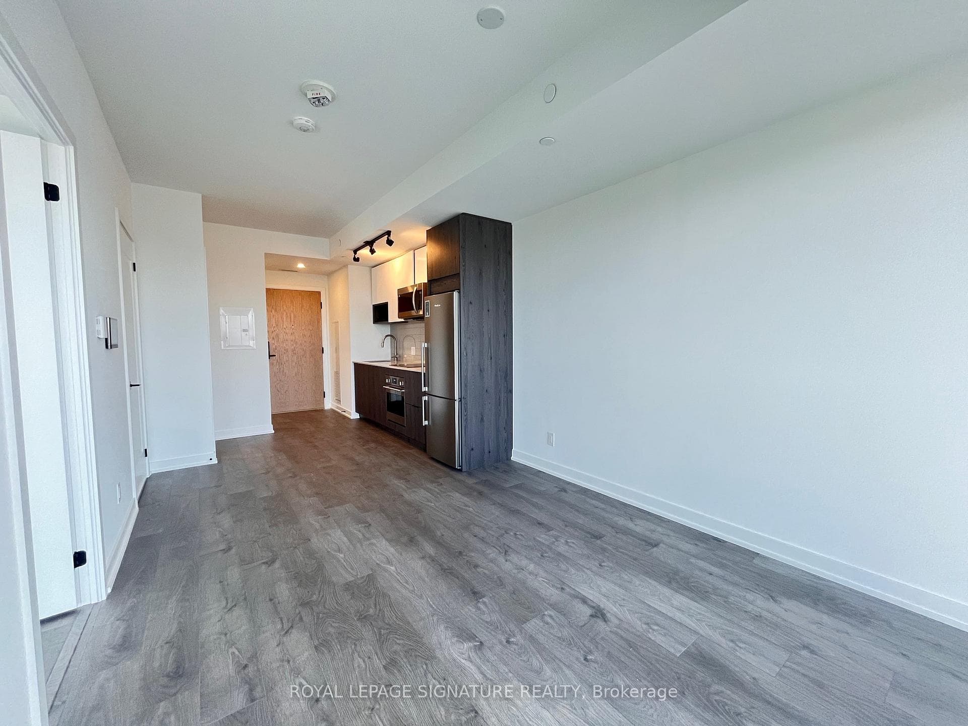 5 Defries Street Unit 2711 photo 4