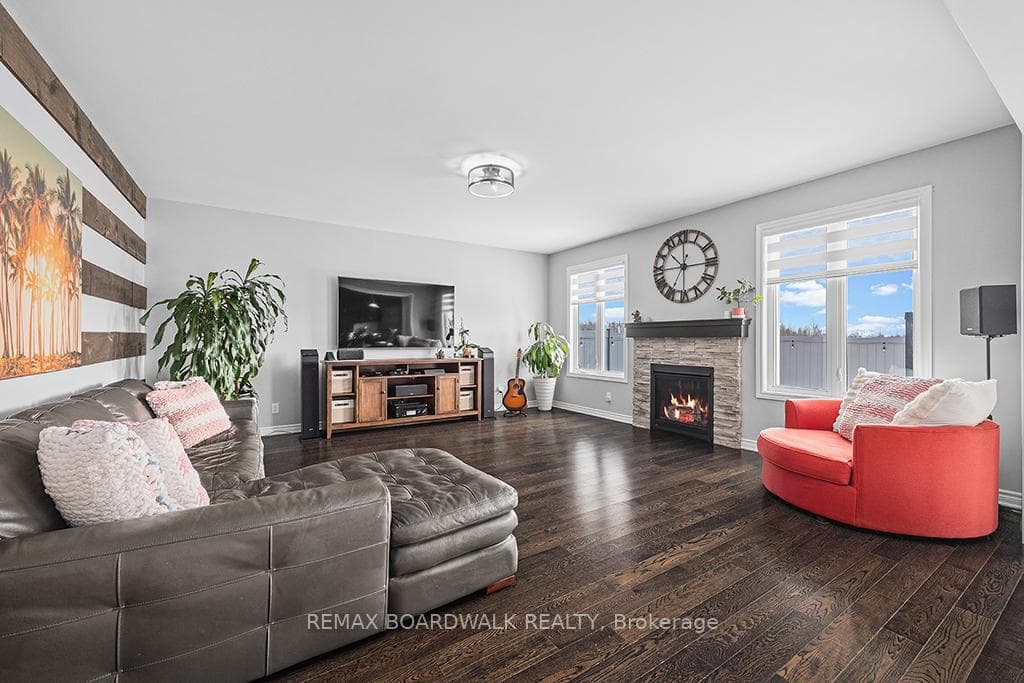 Natural gas fireplace in the Great Room