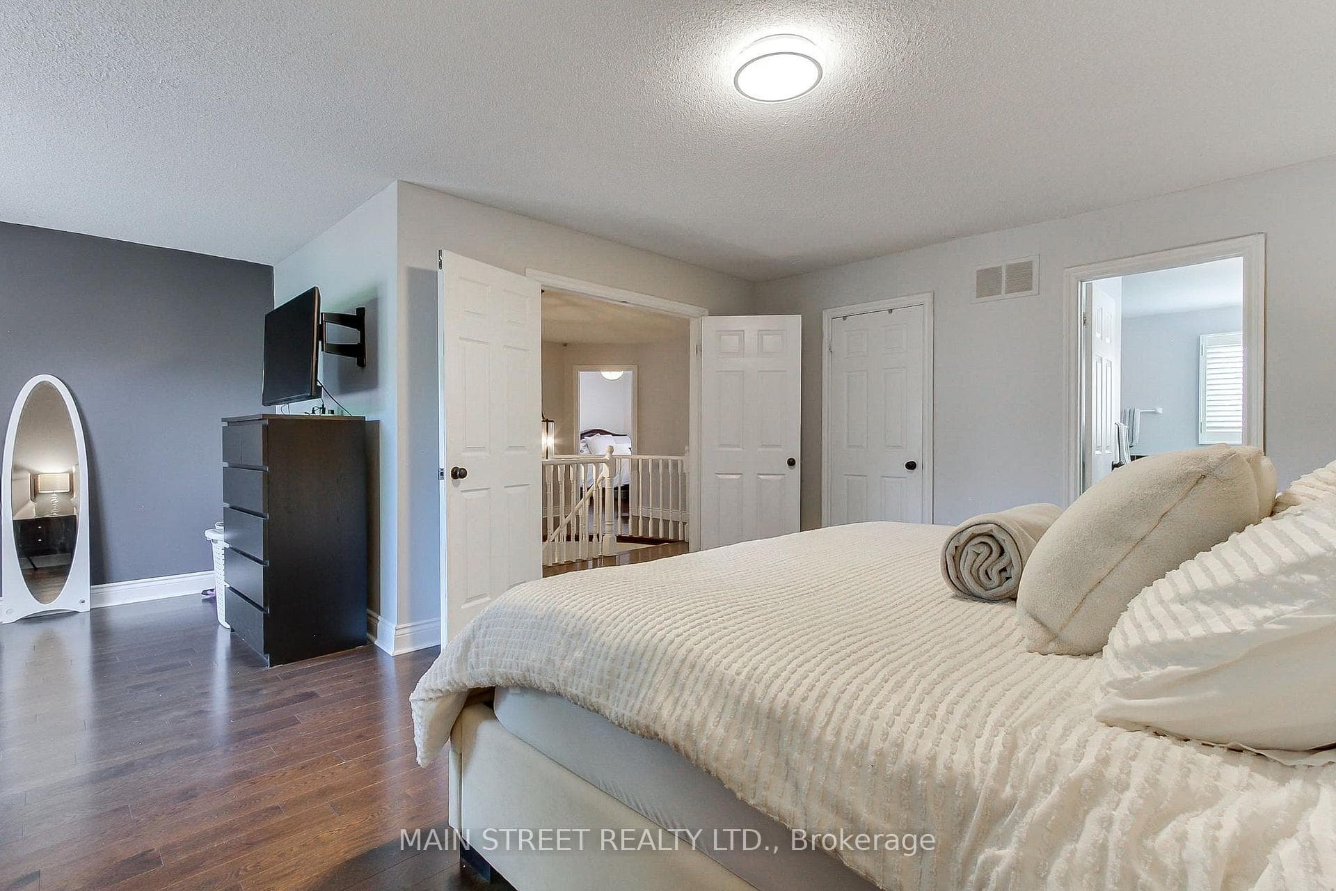 14 Mcgee Crescent photo 25