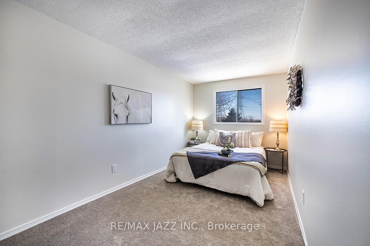 865 Derry Court photo 27