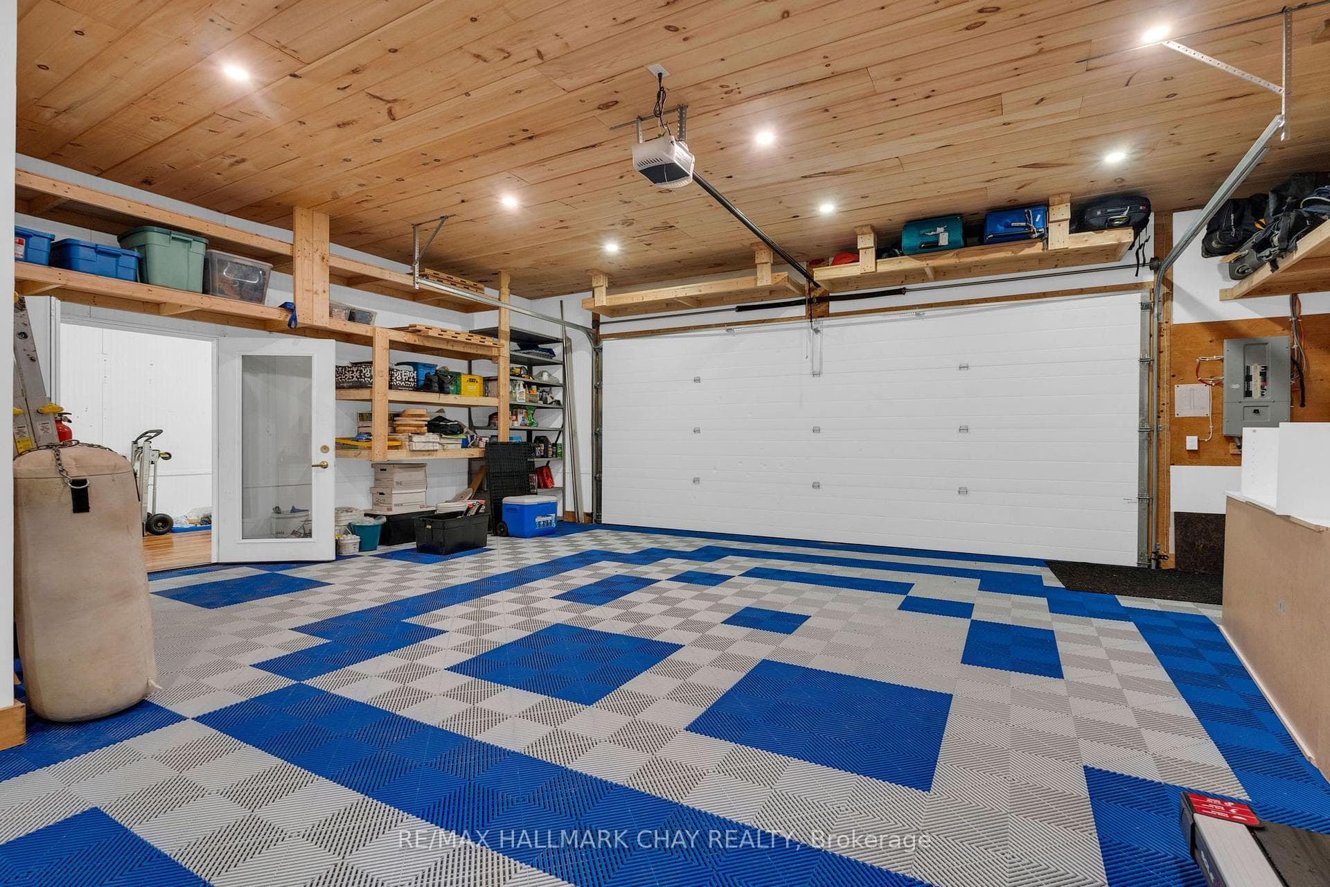 Detached Garage with Loft Space