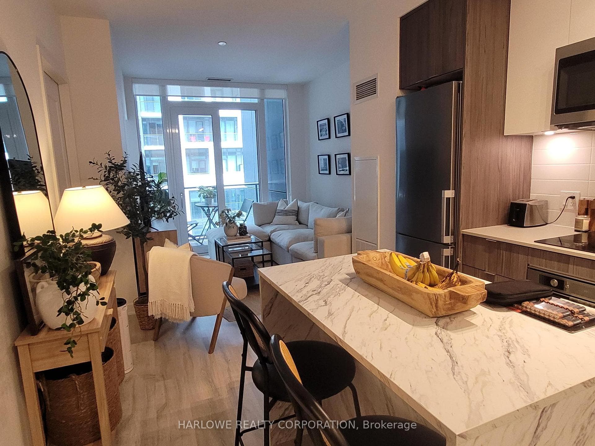 121 Lower Sherbourne Street Unit 223 SW photo 2