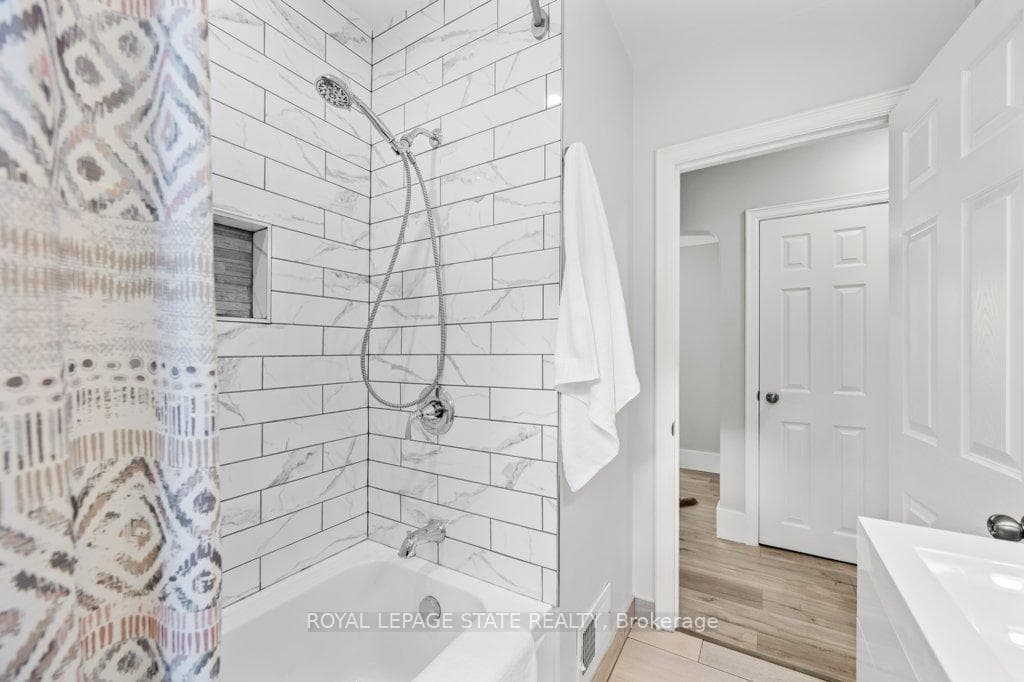 1108 Queensdale Avenue photo 15