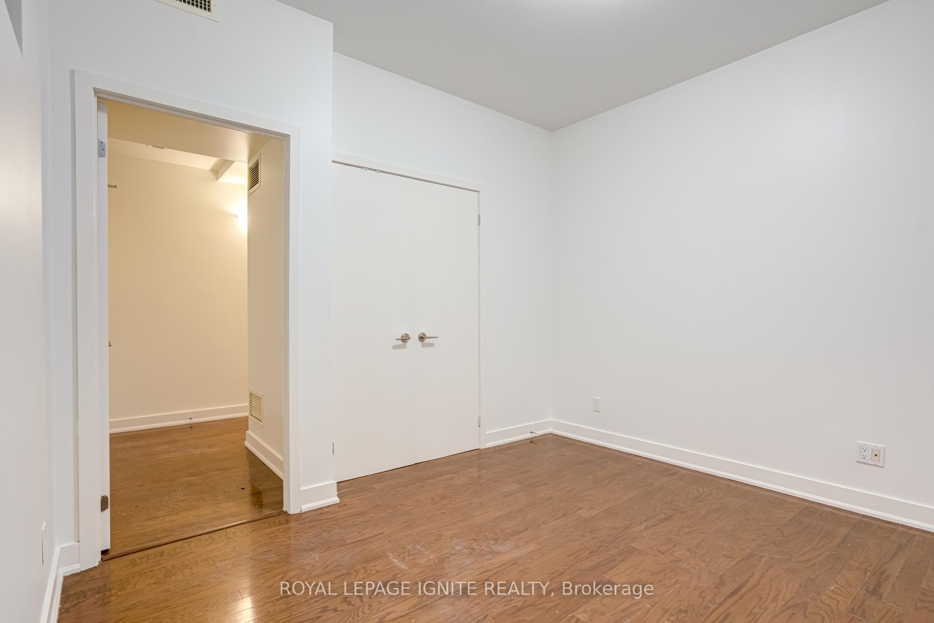 25 Ritchie Avenue Unit 406 photo 30