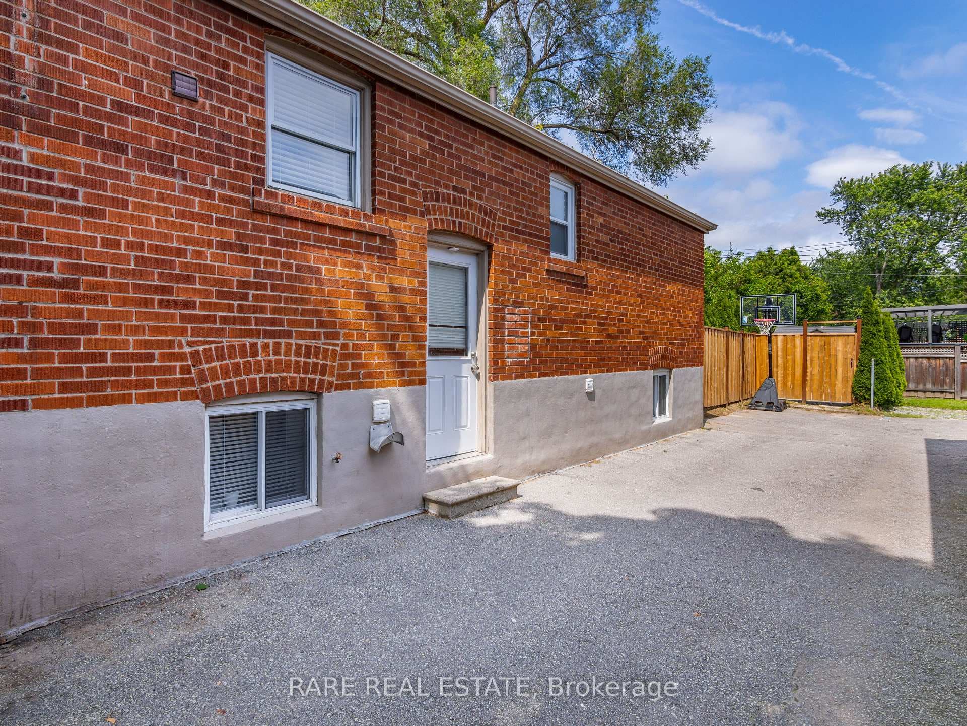 67 Glenburn Avenue Unit main photo 24