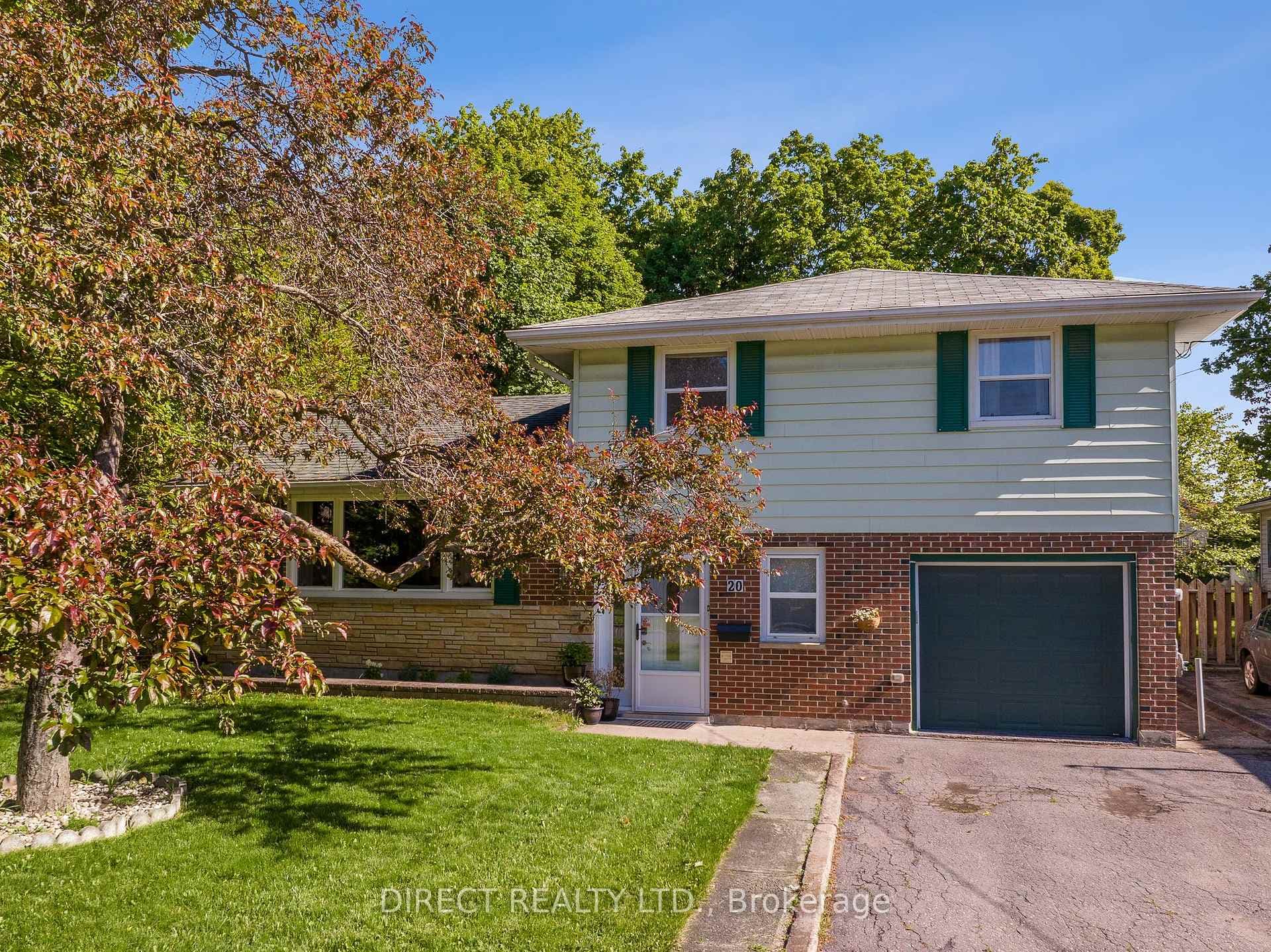20 Roscoe Avenue photo 1