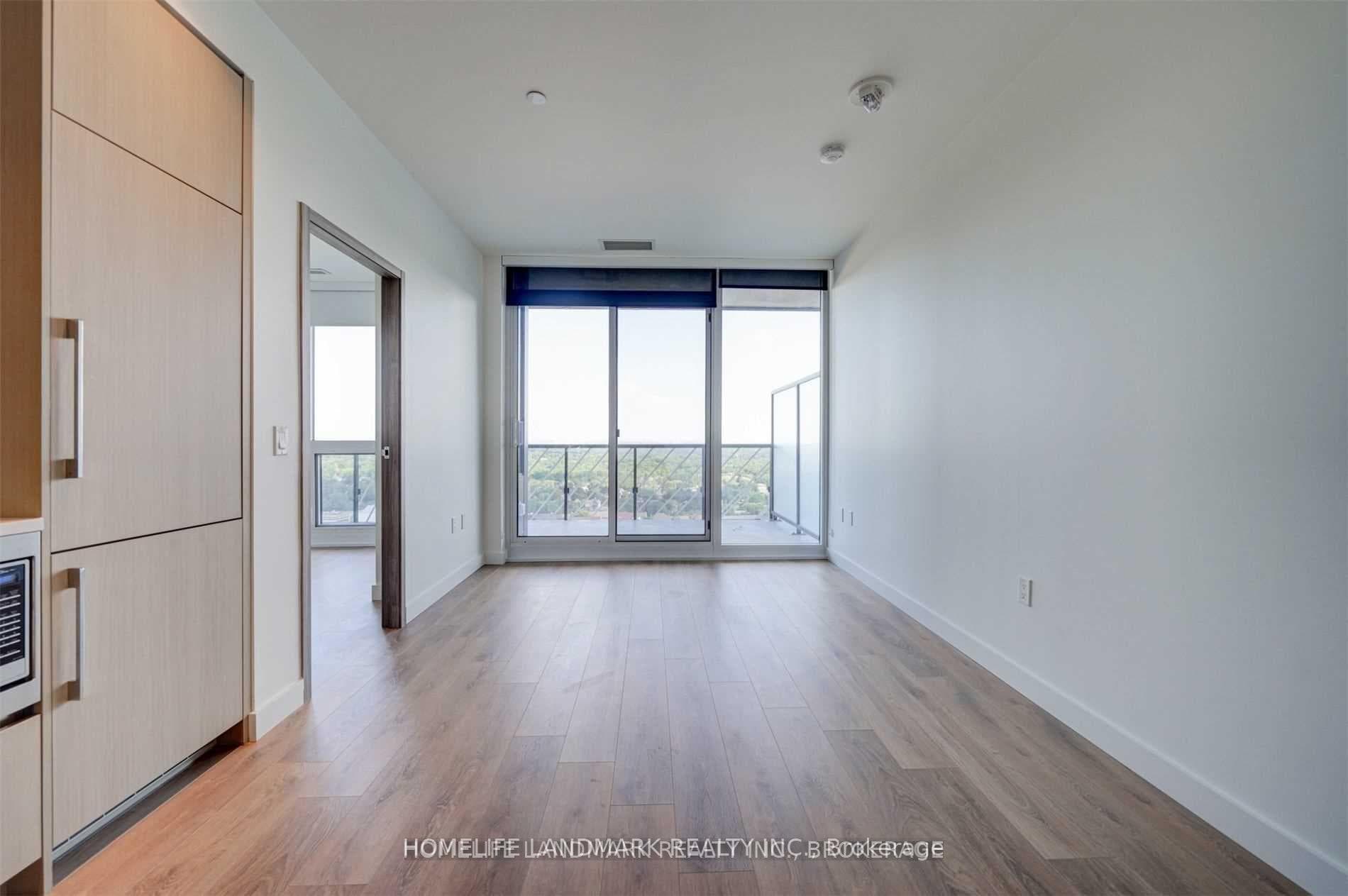 95 Mcmahon Drive Unit 2710 photo 5
