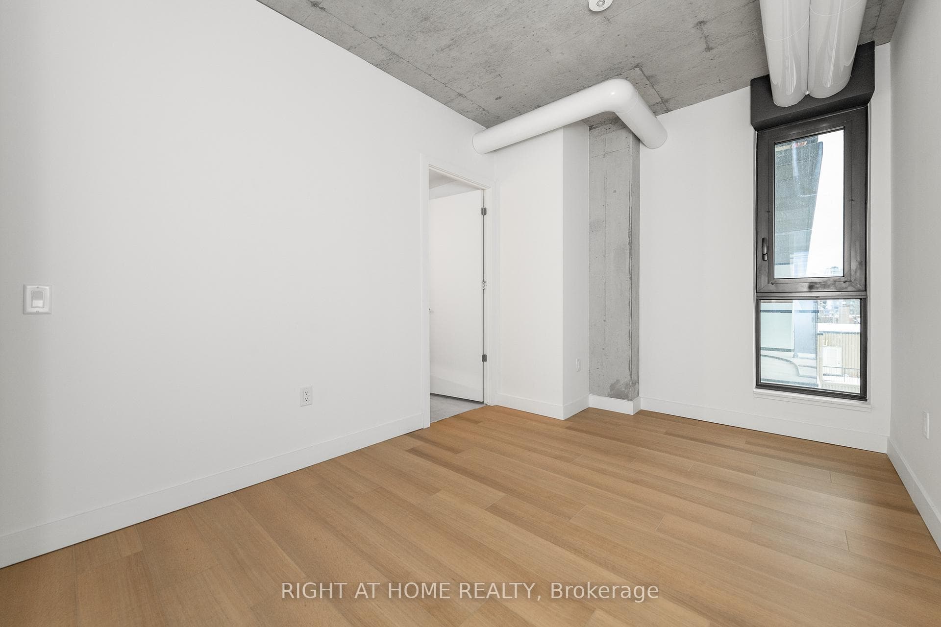 10 James Street Unit 401 photo 23