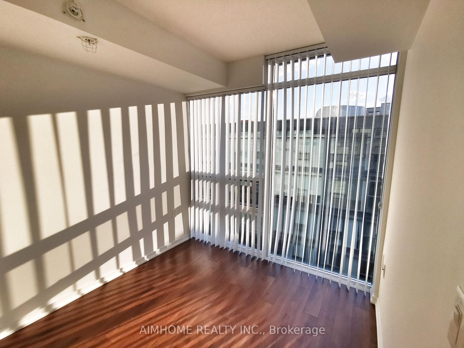 36 Lisgar Street Unit 2207E photo 4