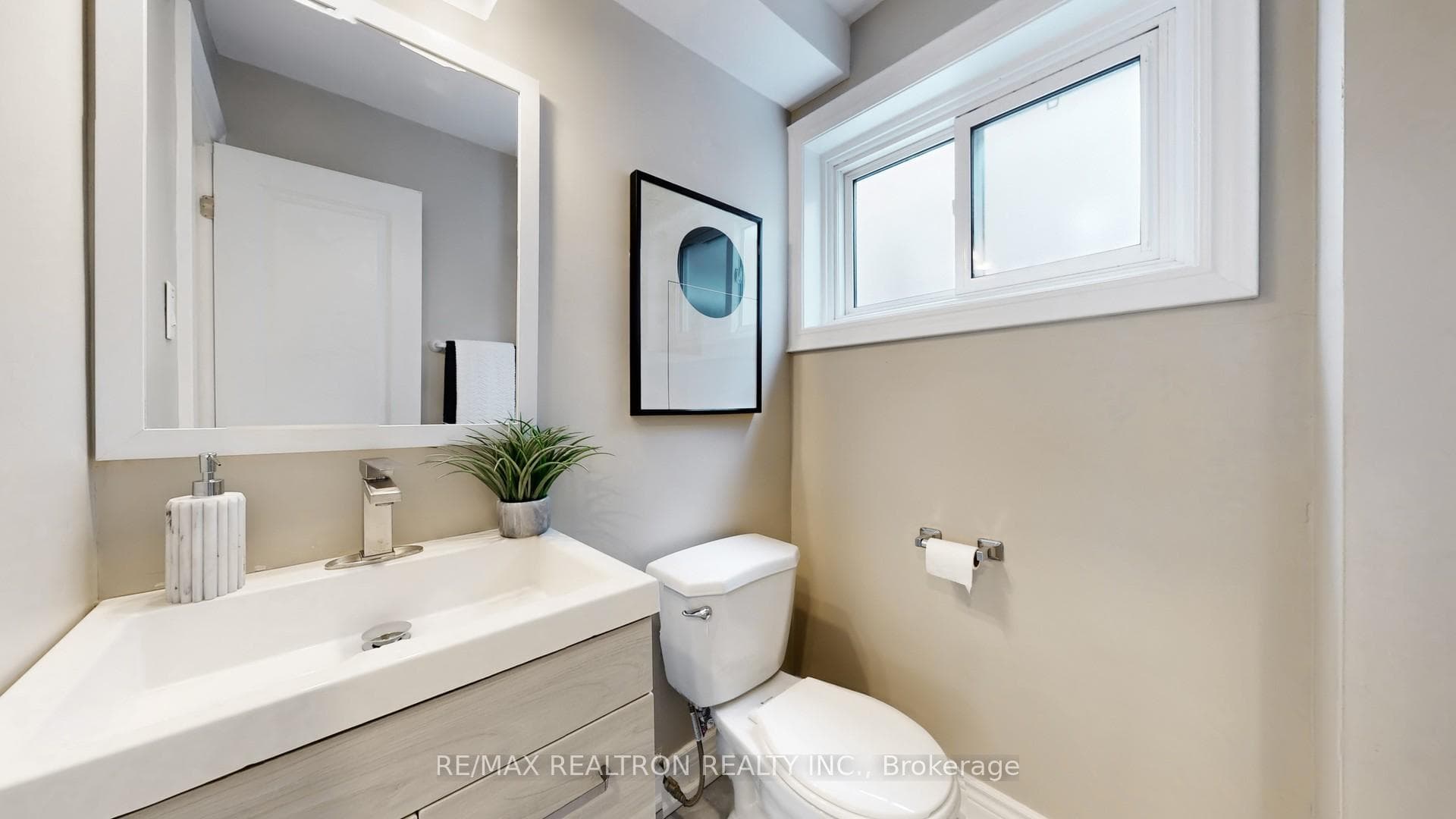 188 Hilda Avenue photo 17