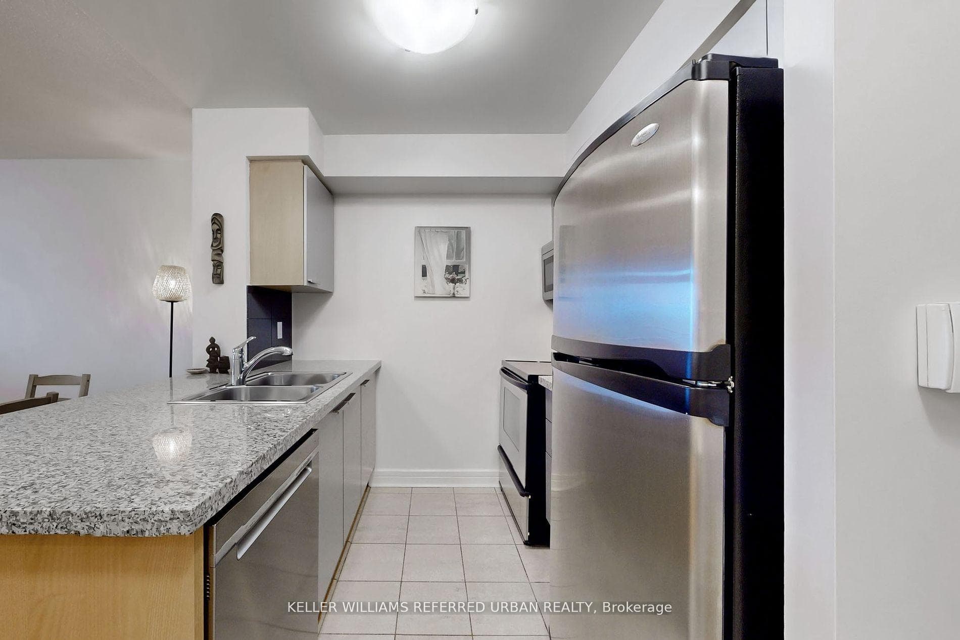 18 Harrison Garden Boulevard Unit 611 photo 14
