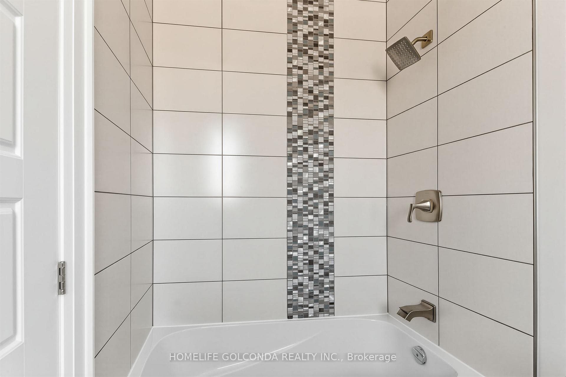 67 Mcadam Avenue photo 39